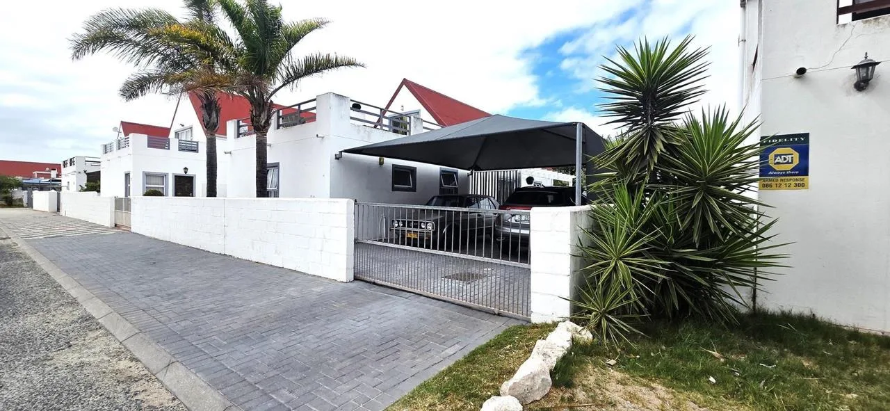 4 Bedroom House for sale in Skiathos