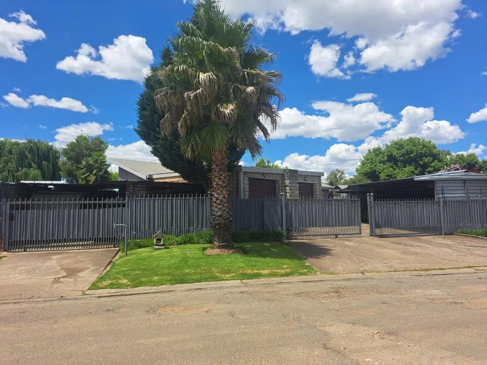 3 Bedroom House for sale in Ficksburg