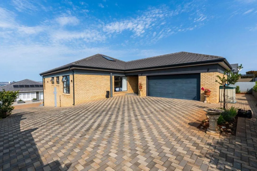 3 Bedroom House for sale in Monte Christo