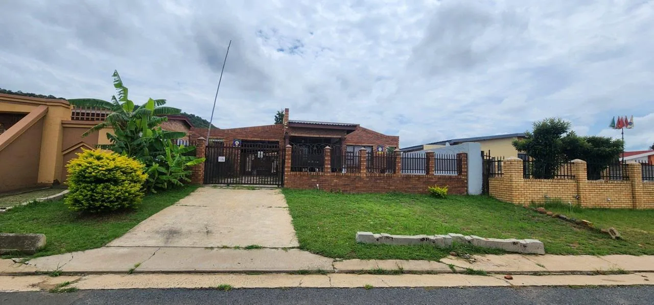 3 Bedroom House for sale in Acaciaville