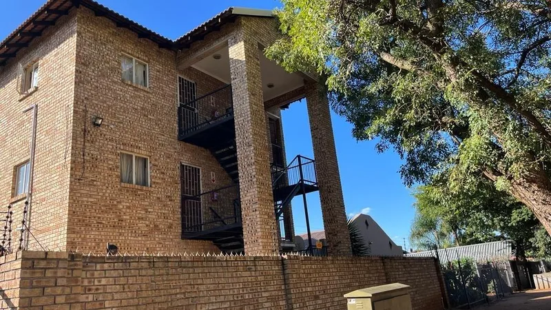 2 Bedroom Apartment / flat for sale in Rustenburg Central