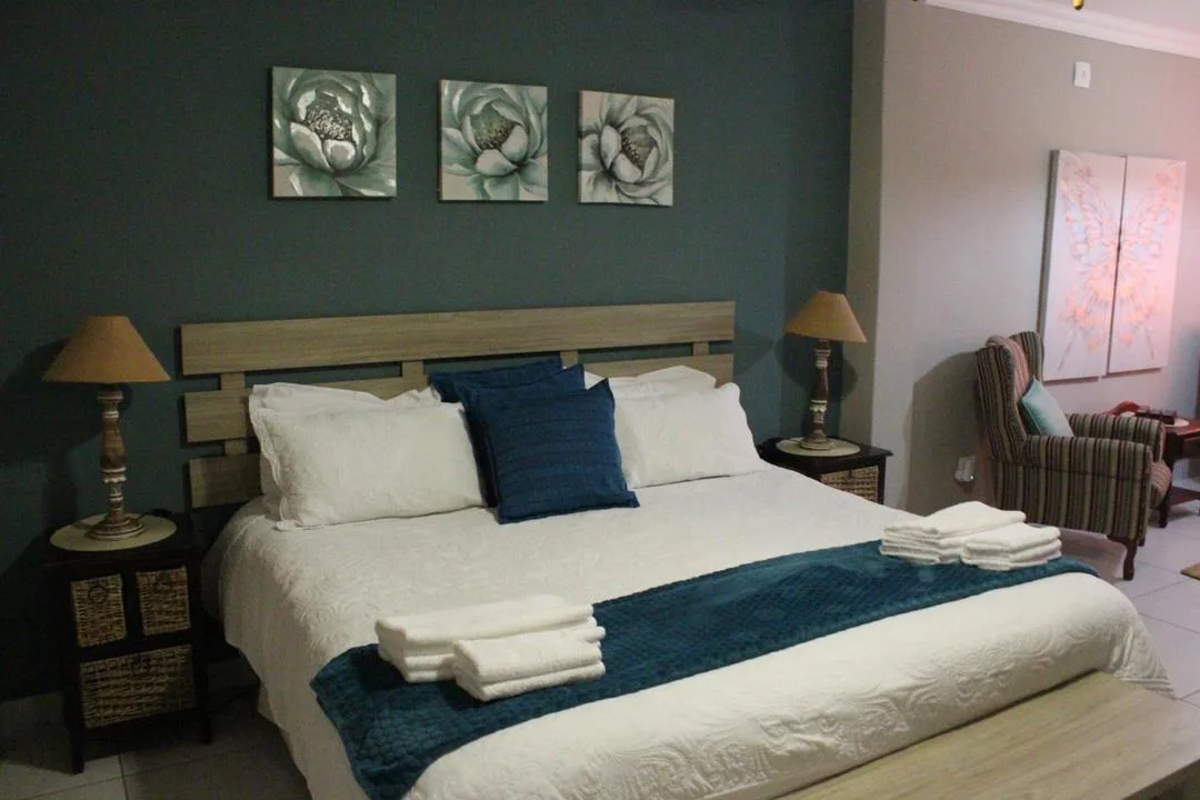 15 Bedroom House for sale in West Acres Ext 2