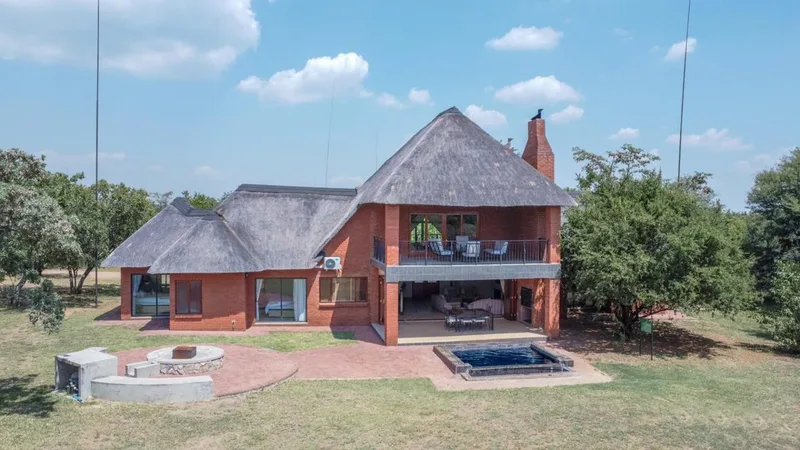 4 Bedroom House for sale in Zebula Golf Estate