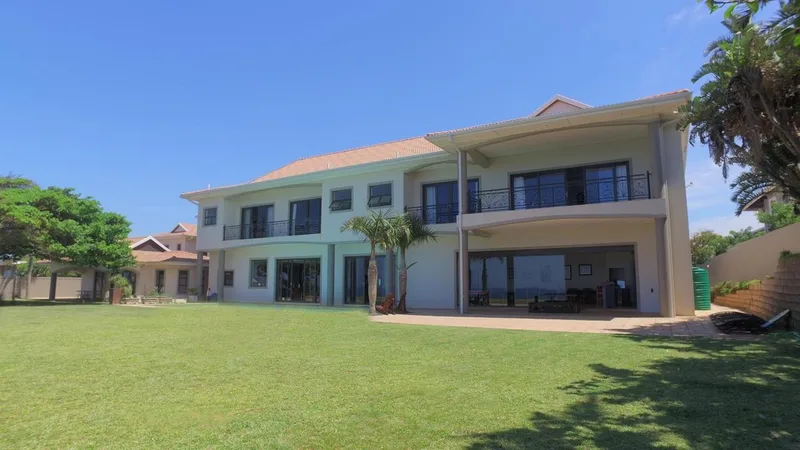 5 Bedroom House for sale in Athlone Park