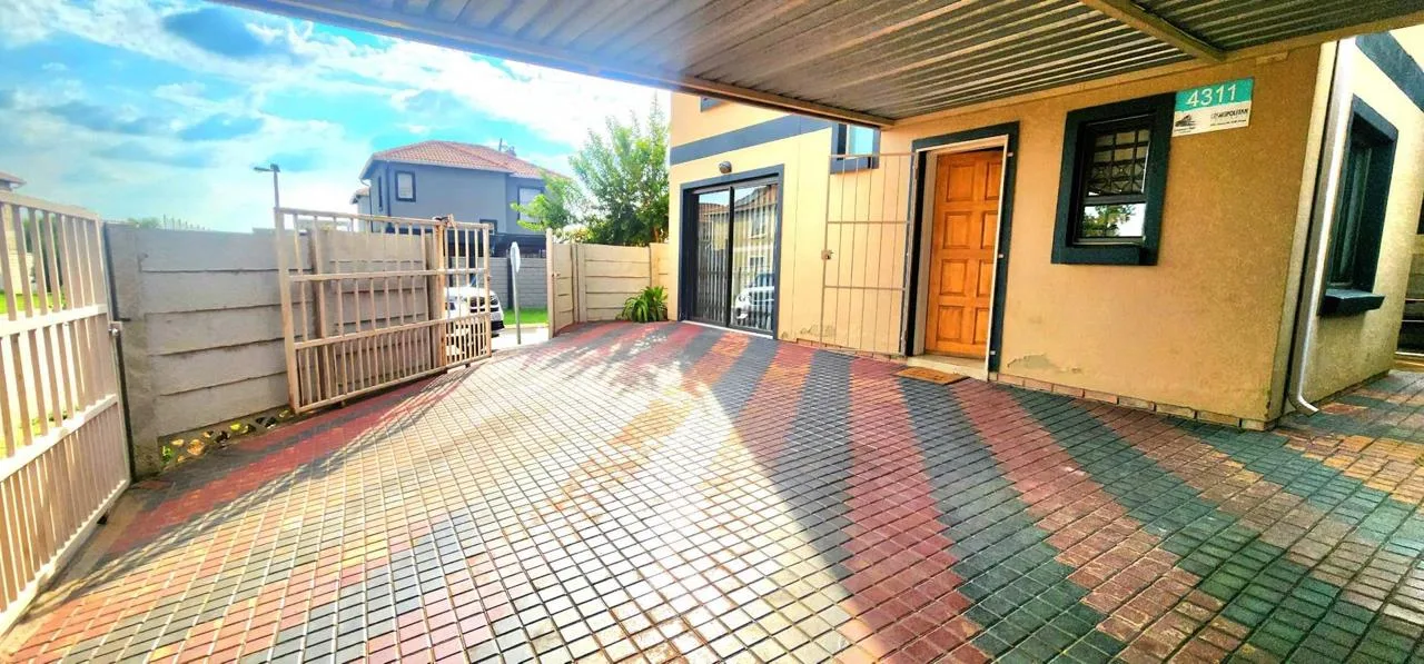 3 Bedroom House for sale in Leopard's Rest Security Estate