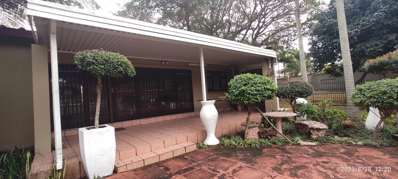 2 Bedroom Townhouse for sale in Marina Beach
