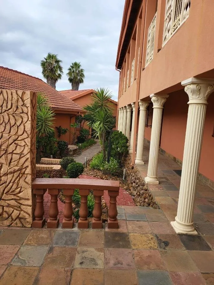 25 Bedroom House for sale in Mogwase