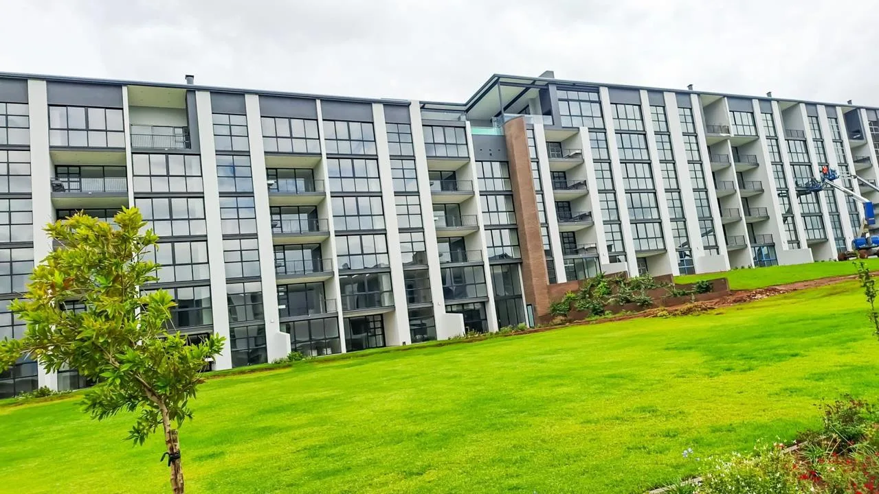 3 Bedroom Apartment / flat to rent in Midfield Estate