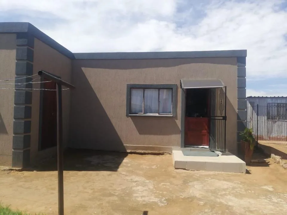 House for sale in Bophelong