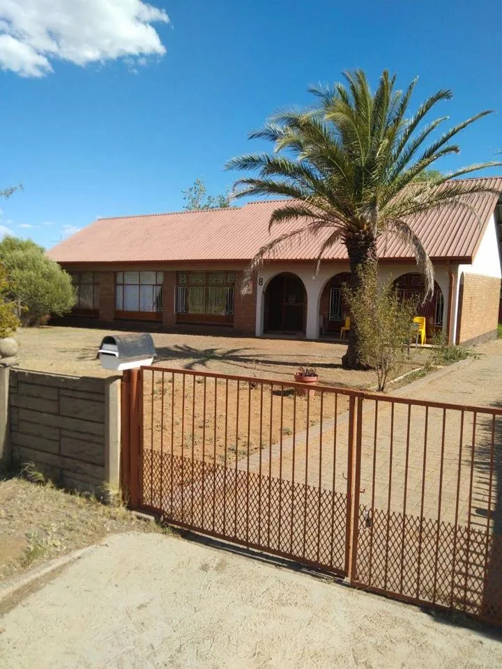 4 Bedroom House for sale in Theunissen
