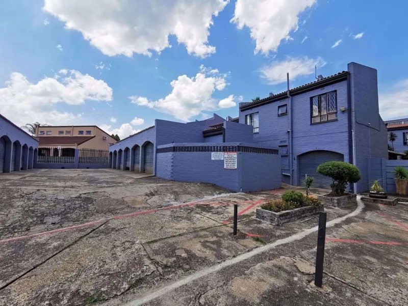 2 Bedroom Townhouse to rent in Huttenheights