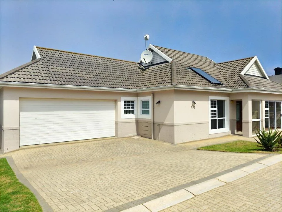2 Bedroom House for sale in Heiderand