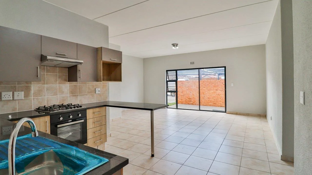 3 Bedroom Apartment / flat for sale in Ravenswood