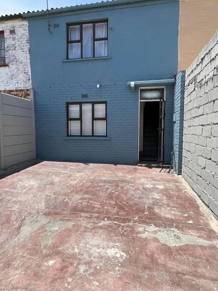 3 Bedroom House for sale in Bonteheuwel