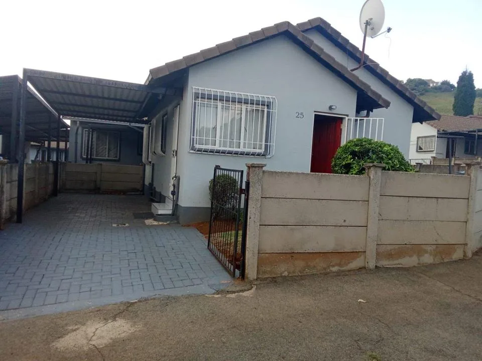 2 Bedroom Townhouse for sale in Naturena