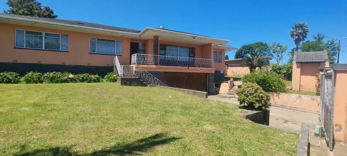 3 Bedroom House for sale in Amalinda