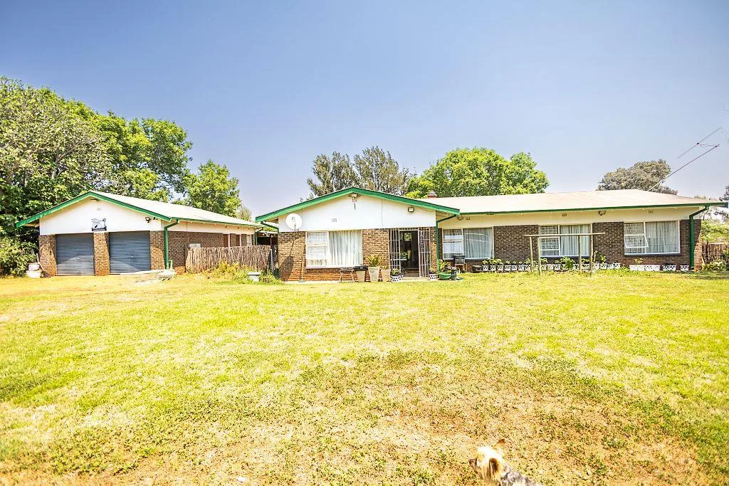 3 Bedroom House for sale in Potchefstroom Rural