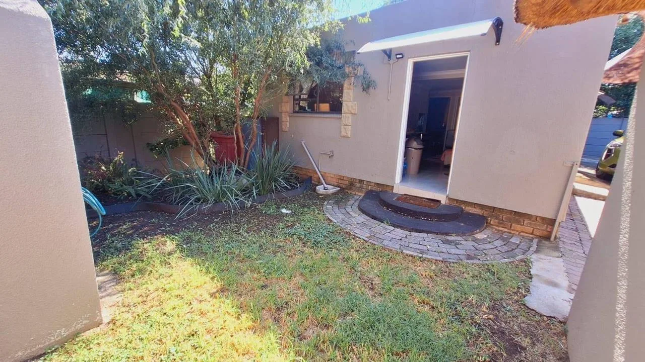 2 Bedroom Townhouse to rent in Cosmosrand