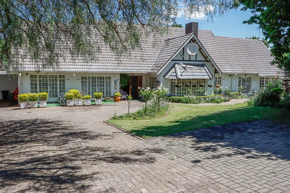 7 Bedroom House to rent in Signal Hill