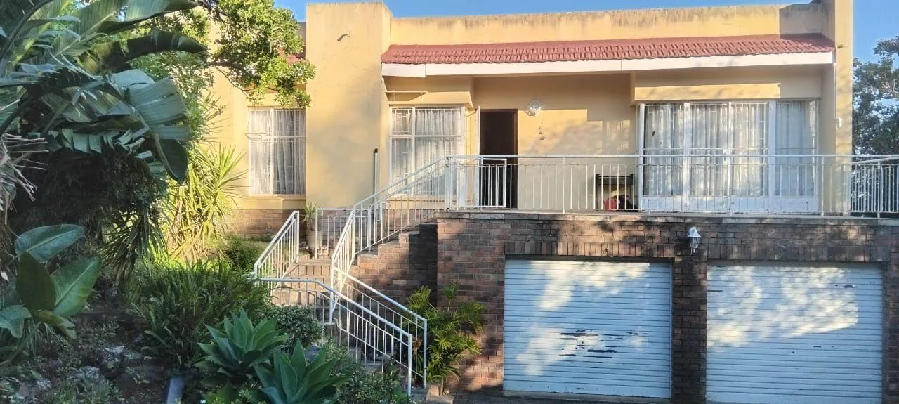 4 Bedroom House for sale in Dale View