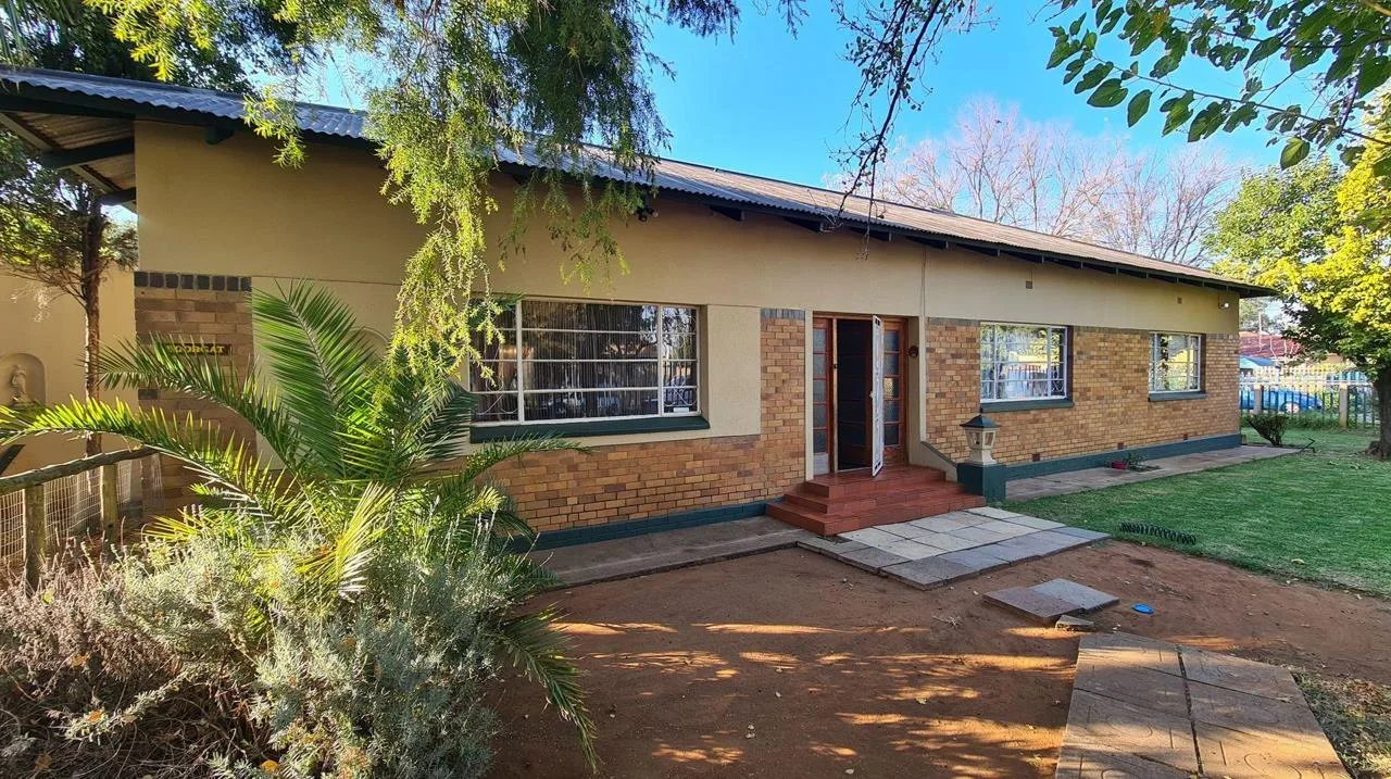 7 Bedroom House for sale in Potchefstroom Central
