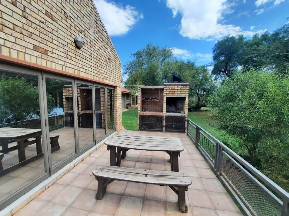 4 Bedroom House for sale in Douglas Rural