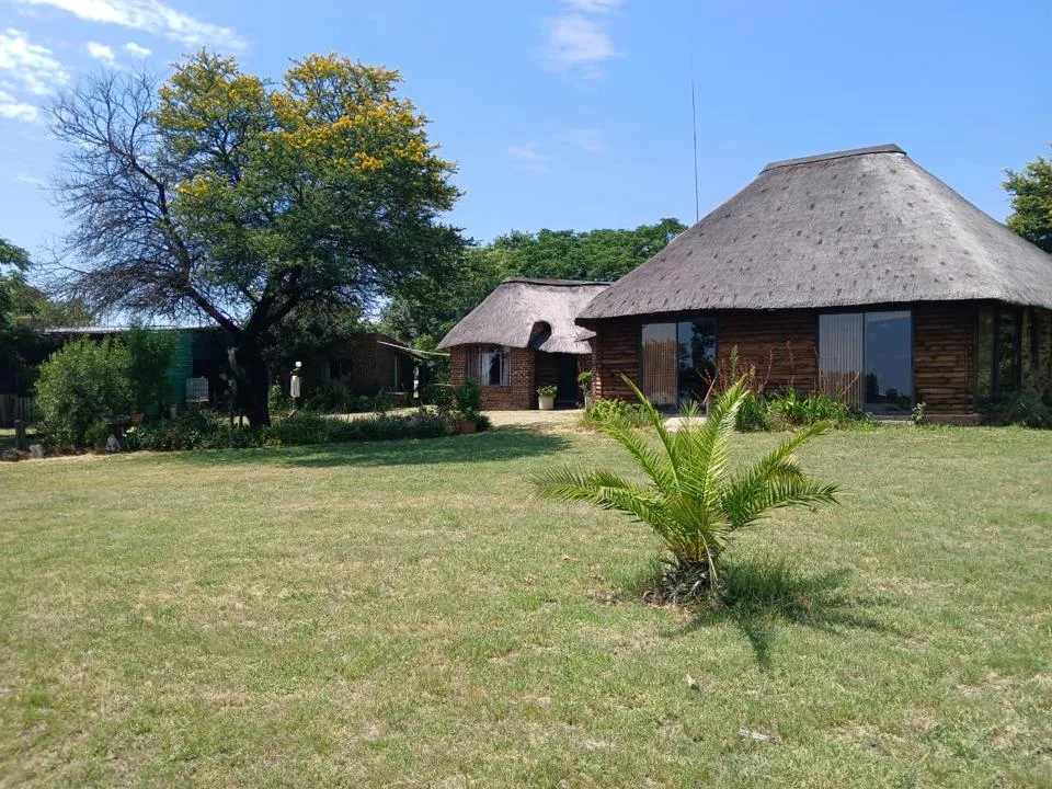 4 Bedroom House for sale in Oranjeville