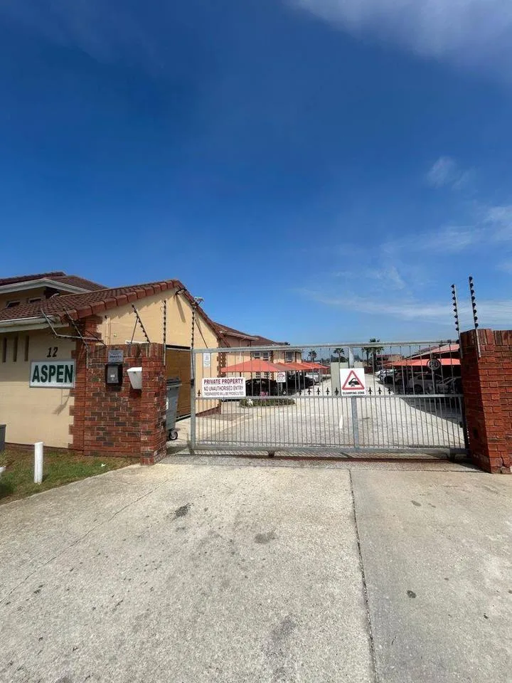 2 Bedroom Apartment / flat for sale in Humewood