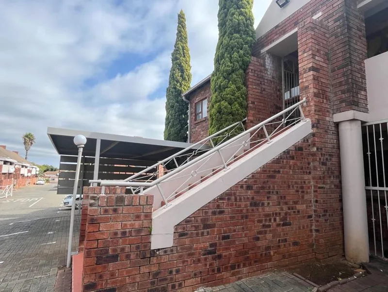 3 Bedroom Townhouse for sale in Langenhovenpark