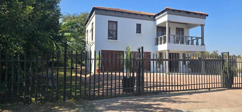 6 Bedroom House in Brits