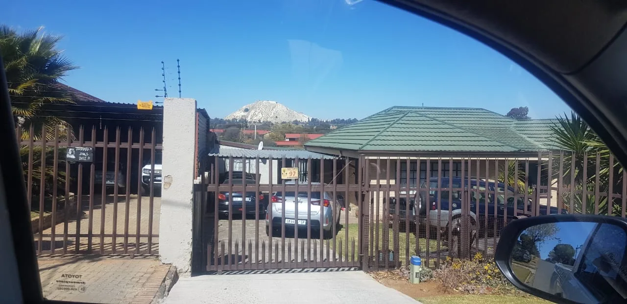 1 Bedroom House to rent in Krugersdorp Central