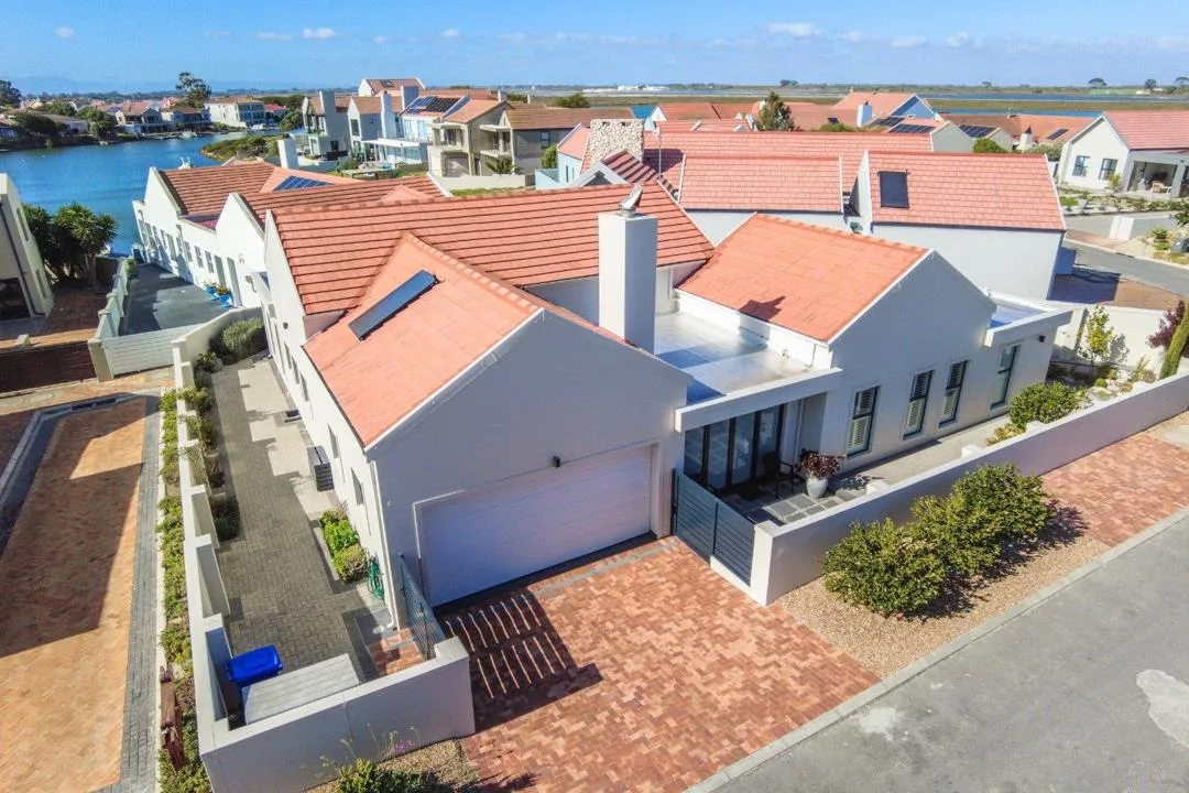 3 Bedroom House for sale in Port Owen