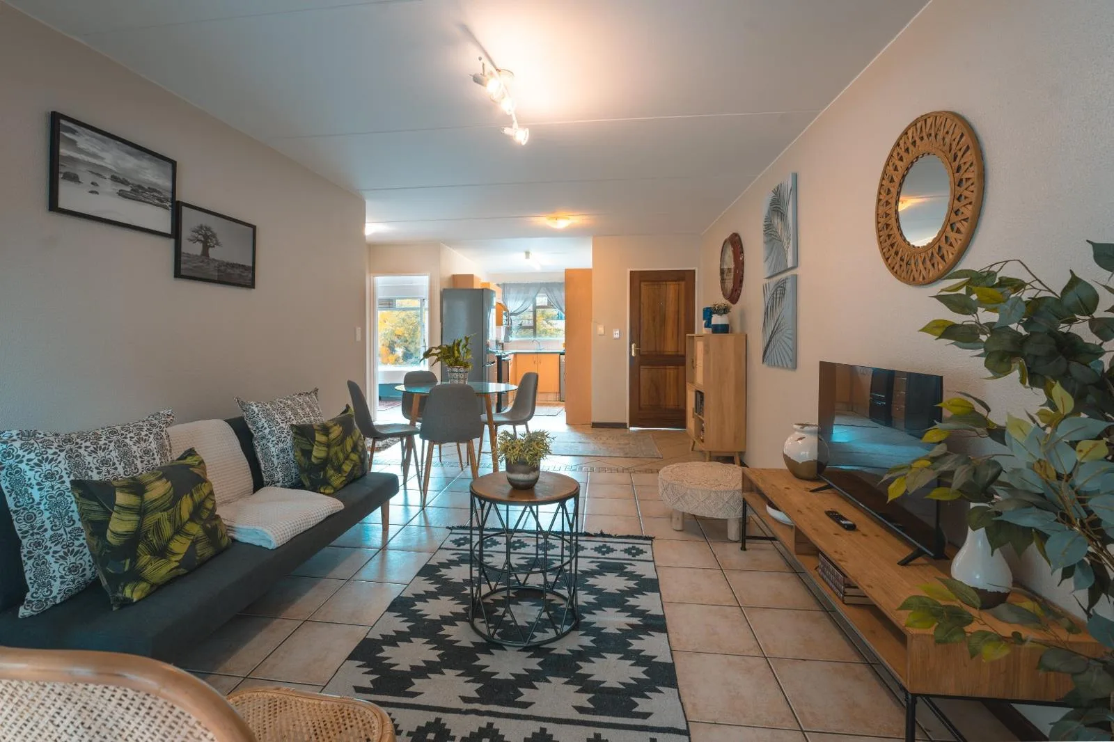 Property to rent in Ravenswood