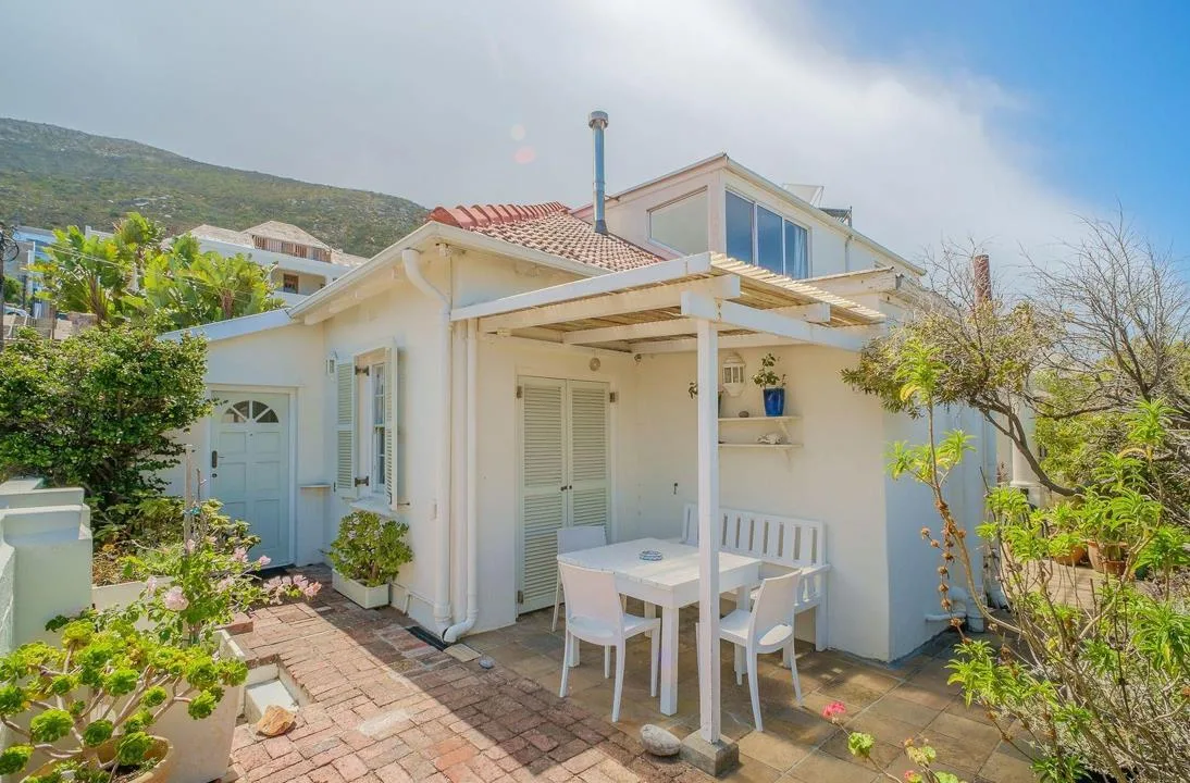5 Bedroom House for sale in Kalk Bay