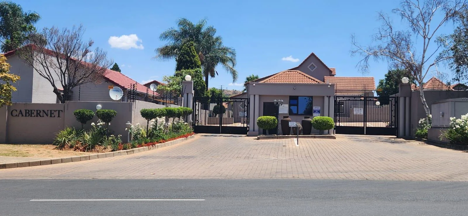 3 Bedroom Cluster in Bromhof