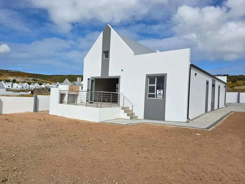 3 Bedroom House for sale in Saldanha Heights