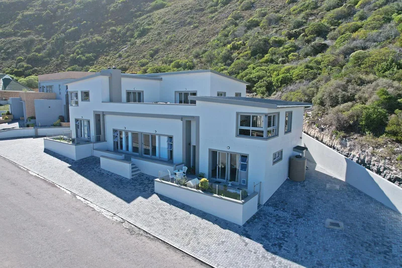 5 Bedroom House in Agulhas