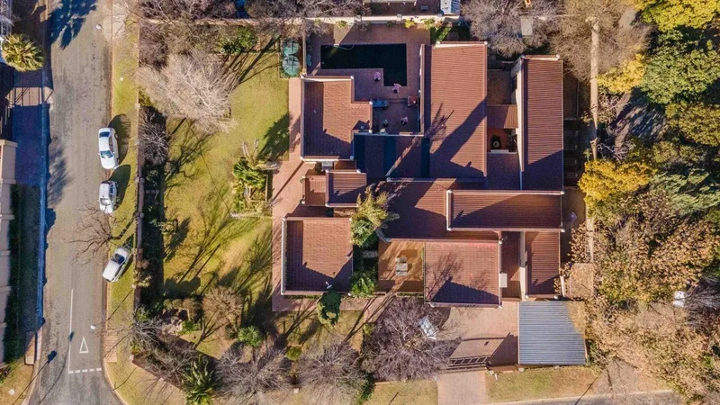4 Bedroom House for sale in Grimbeeck Park