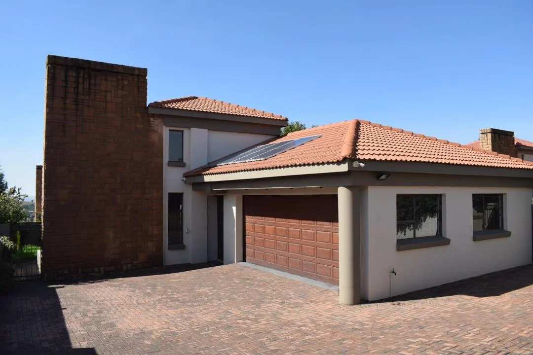 3 Bedroom House for sale in Ben Fleur