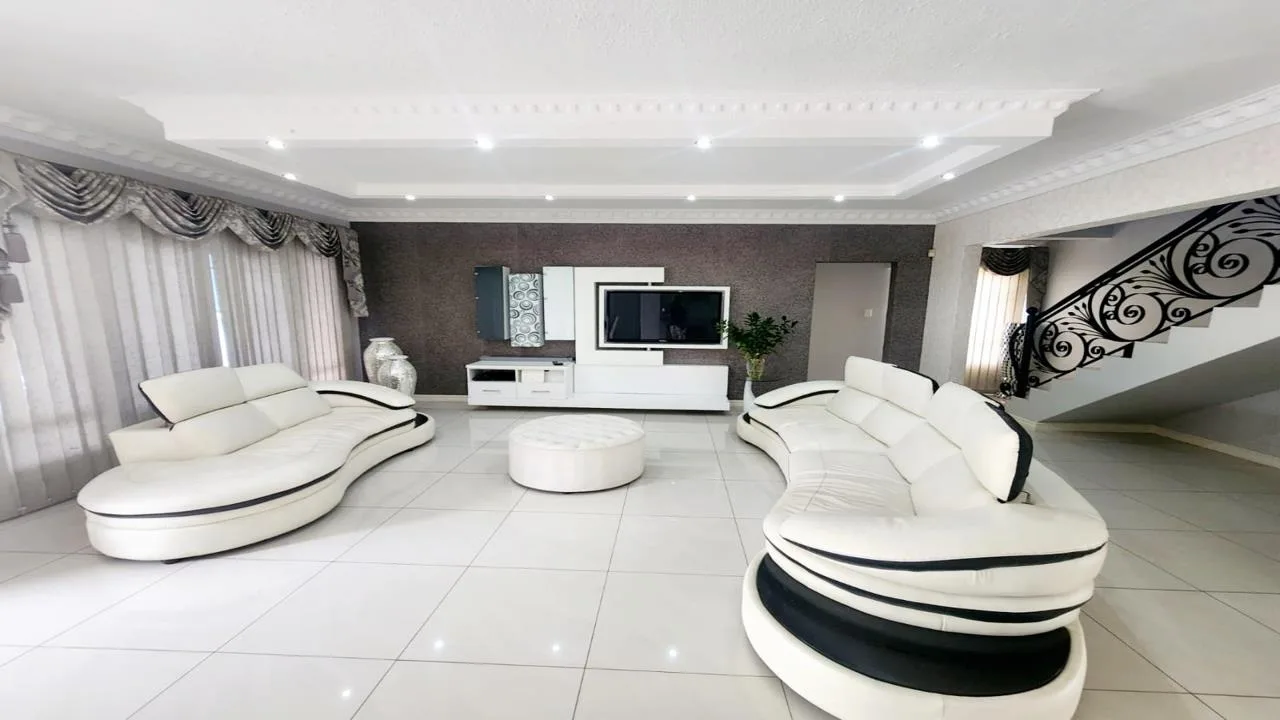 3 Bedroom House for sale in Mount Edgecombe