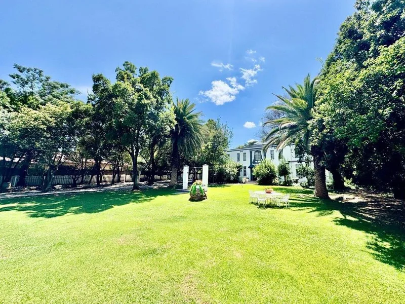 5 Bedroom House for sale in Grimbeeck Park