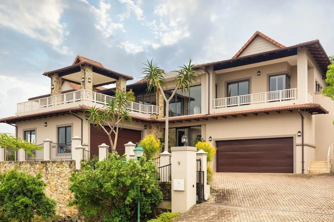 6 Bedroom House to rent in La Lucia Ridge