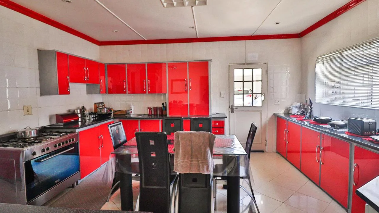 4 Bedroom House for sale in Ficksburg