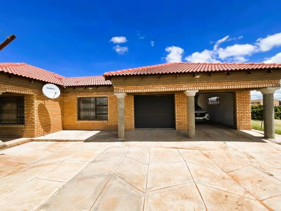 3 Bedroom House for sale in Mankweng