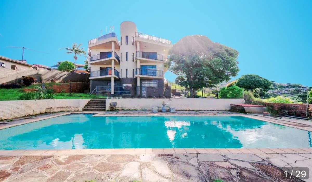 5 Bedroom House for sale in Stanger Manor