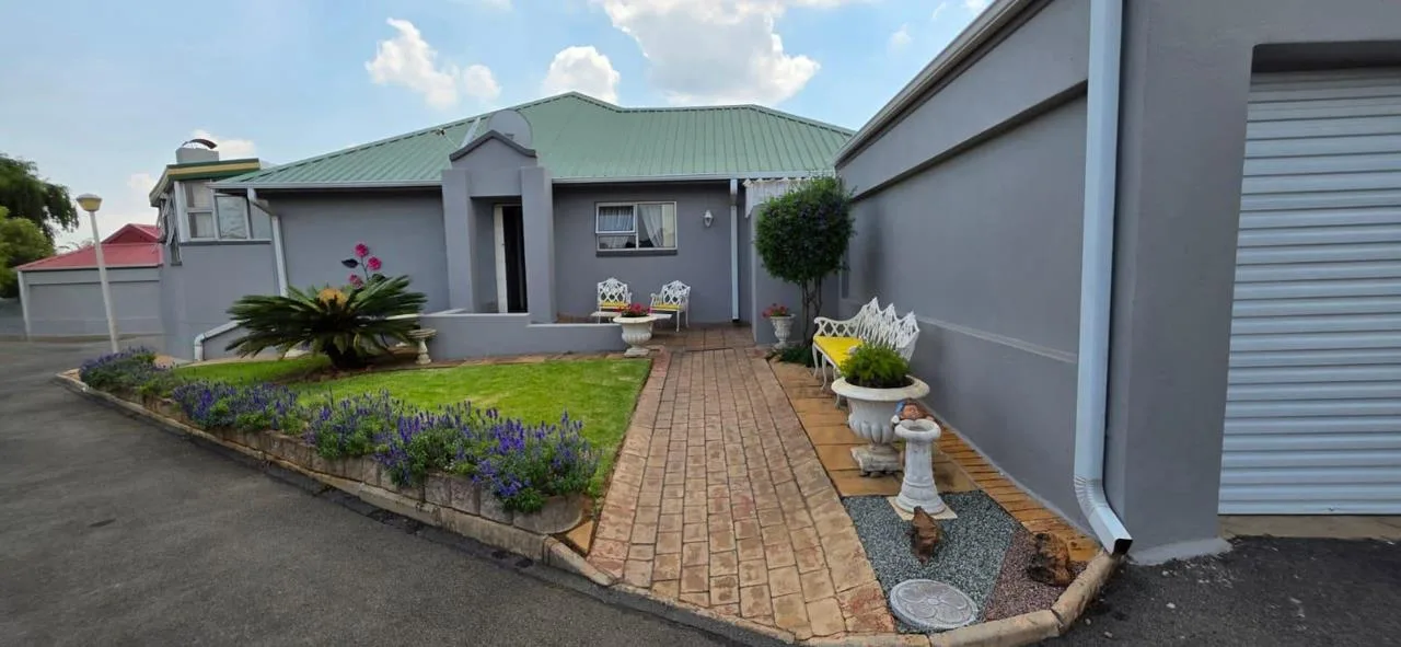 2 Bedroom Townhouse for sale in Terenure