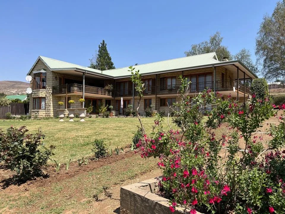 8 Bedroom House for sale in Clarens