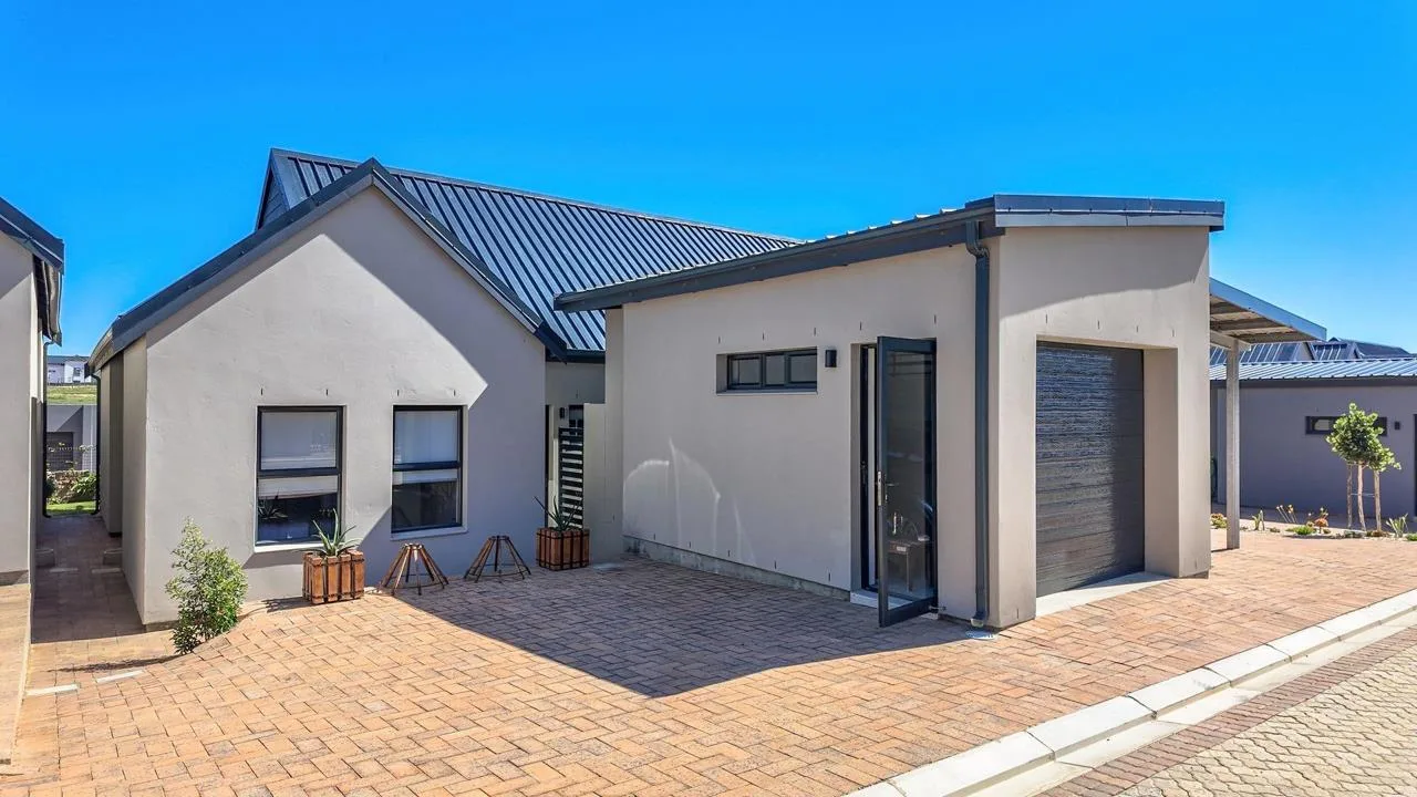 2 Bedroom Townhouse for sale in Hartland Lifestyle Estate