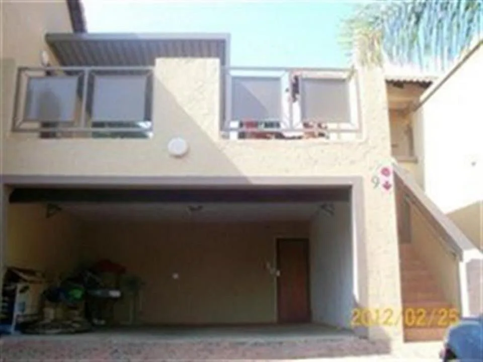 2 Bedroom Townhouse to rent in La Montagne