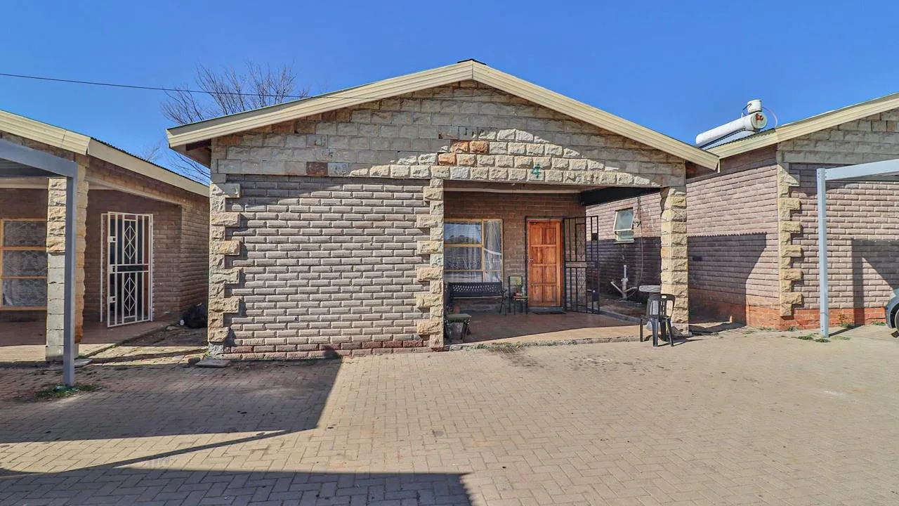 2 Bedroom Apartment / flat for sale in Ficksburg